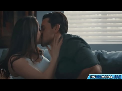 ❤️ Ρομαντικό σεξ με μια καλή μαμά με πλούσιο στήθος ❌ Γαμημένο βίντεο ❤